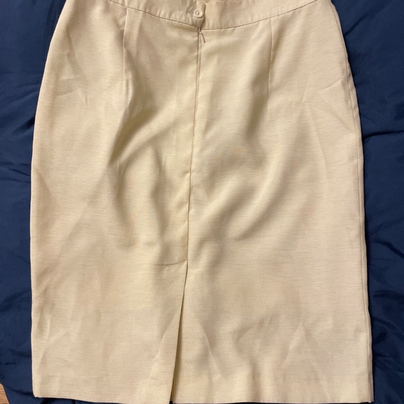 Yellow skirt (large) - Picture 3 of 7